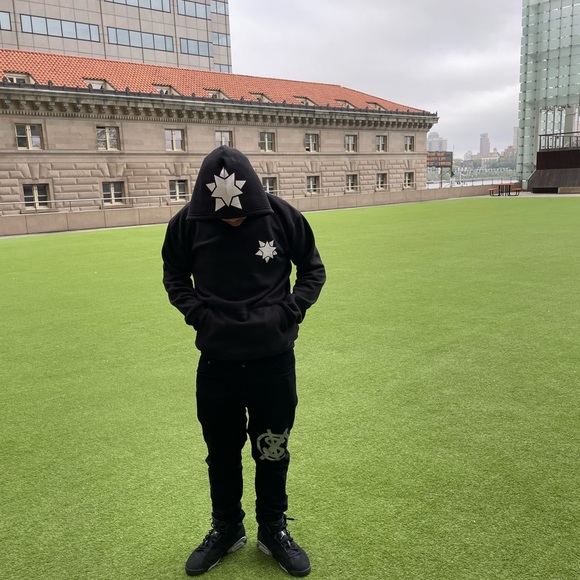 BLACK ANGEL HOODIE - Picture 3 of 5